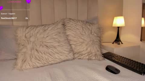 Snapshot of melanie_hillz chatting on February 27, 2026, 7:36 pm Melanie online show from February 27, 2026, 7:36 pm