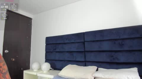 Snapshot of melanie_roux_ chatting on February 27, 2026, 12:05 pm Melanie roux online show from February 27, 2026, 12:05 pm