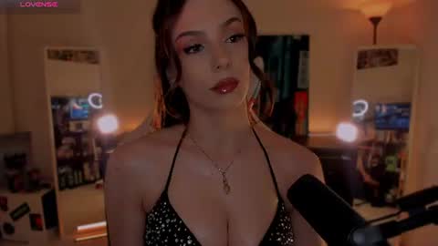 Melanie  online show from June 18, 2026, 6:56 pm