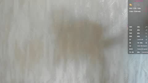 Snapshot of melanierioss_ chatting on September 14, 2025, 1:43 pm online show from September 14, 2025, 1:43 pm