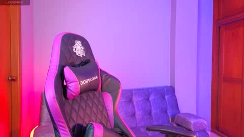 melanimorgan1 online show from February 17, 2026, 4:42 am