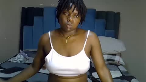 Snapshot of melanin_moon chatting on June 10, 2026, 2:16 pm Moon online show from June 10, 2026, 2:16 pm