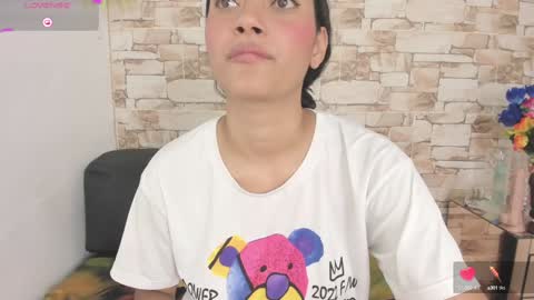 Snapshot of melannie_roses chatting on January 22, 2025, 11:53 pm melannie roses online show from January 22, 2025, 11:53 pm