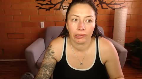 Melanny online show from May 10, 2026, 12:21 pm