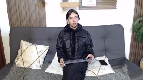 Melany online show from February 24, 2026, 11:41 am