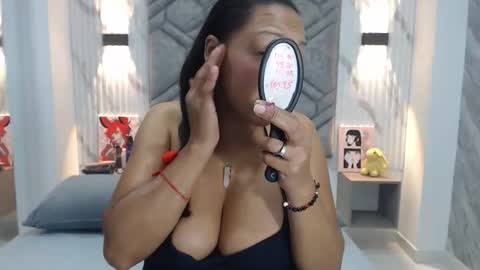 melany_contrera777 online show from May 10, 2026, 4:17 am