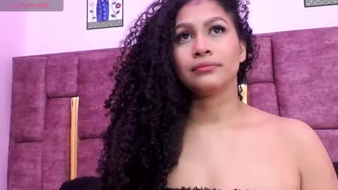 Snapshot of melany_garden chatting on September 29, 2025, 12:43 pm LAURA online show from September 29, 2025, 12:43 pm