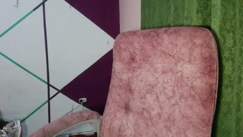 melany online show from July 6, 2026, 2:52 am