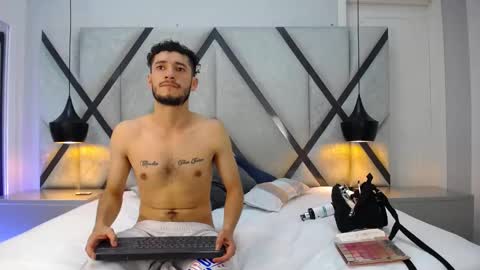 Snapshot of melanyandethan chatting on October 22, 2025, 10:53 pm melanyandethan online show from October 22, 2025, 10:53 pm