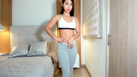 Melany online show from April 28, 2026, 2:38 am