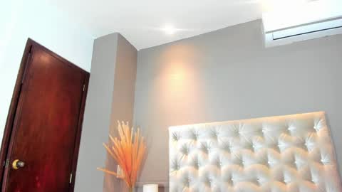 Snapshot of melanyshayk chatting on December 9, 2024, 4:15 pm Melany online show from December 9, 2024, 4:15 pm