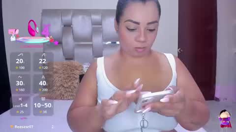 Snapshot of melanyshayk chatting on October 1, 2025, 10:49 pm Melany online show from October 1, 2025, 10:49 pm