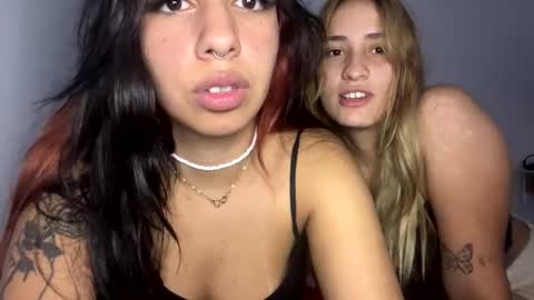 Valentina y Melissa online show from April 15, 2026, 10:54 pm