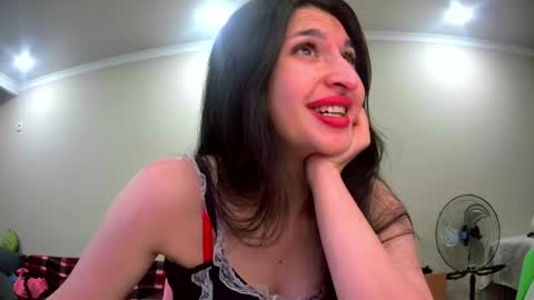 melena_caramel online show from May 18, 2026, 7:41 pm
