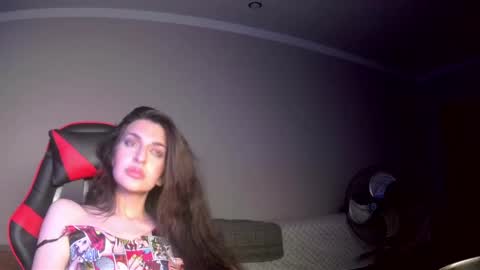 melena_caramel online show from June 3, 2026, 7:30 pm
