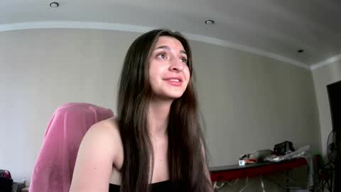 melena_caramel online show from June 7, 2026, 1:10 am
