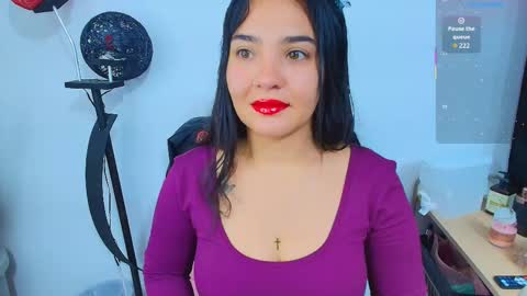    Independent model online show from March 19, 2026, 4:27 am