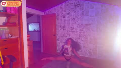 MELISSA online show from November 11, 2025, 9:48 pm