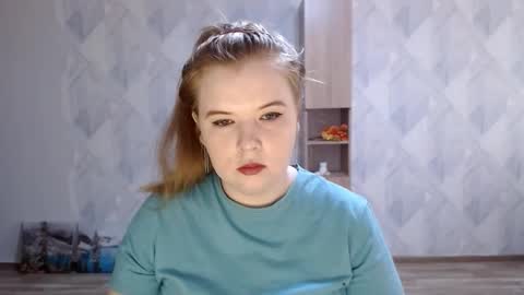 Snapshot of melina_beauty chatting on November 11, 2025, 8:03 am Melina online show from November 11, 2025, 8:03 am