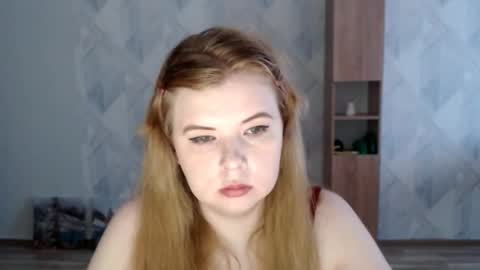 Snapshot of melina_beauty chatting on November 23, 2025, 8:25 am Melina online show from November 23, 2025, 8:25 am