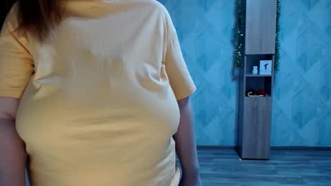 Snapshot of melina_beauty chatting on November 30, 2025, 6:06 am Melina online show from November 30, 2025, 6:06 am