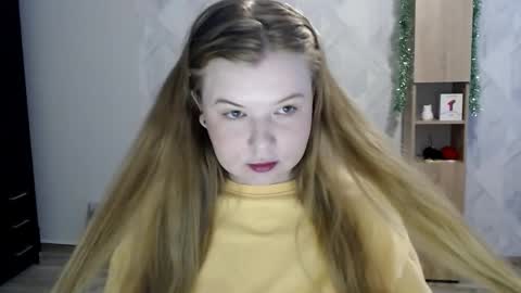 Snapshot of melina_beauty chatting on December 16, 2025, 5:23 am Melina online show from December 16, 2025, 5:23 am