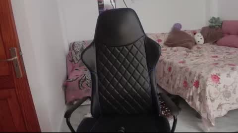 Snapshot of melinamars_ chatting on December 8, 2024, 4:50 pm Melina online show from December 8, 2024, 4:50 pm