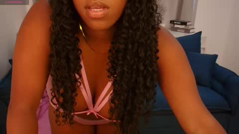 Snapshot of melinda_gray chatting on April 15, 2026, 7:54 pm Melinda online show from April 15, 2026, 7:54 pm