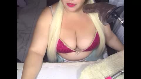 Snapshot of melindafore chatting on April 23, 2026, 1:51 am alissaalissa0818 online show from April 23, 2026, 1:51 am
