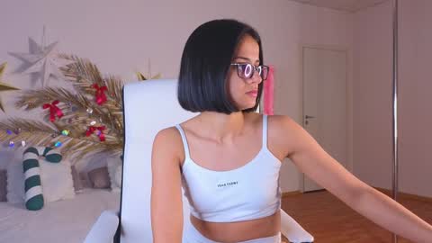 Snapshot of melisa_vong chatting on January 7, 2025, 1:03 pm Victoria online show from January 7, 2025, 1:03 pm