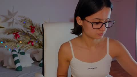 Snapshot of melisa_vong chatting on January 19, 2025, 2:38 pm Victoria online show from January 19, 2025, 2:38 pm