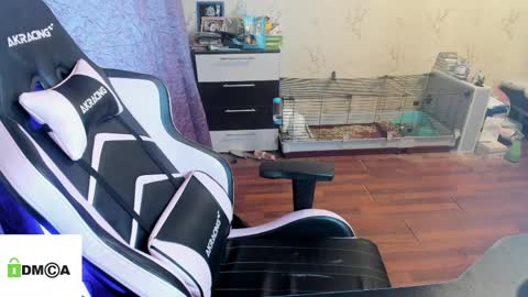 melisanilson online show from April 5, 2026, 2:31 am