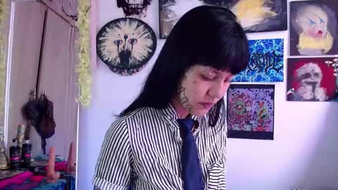 Melisa Velvet     online show from April 21, 2026, 6:01 pm