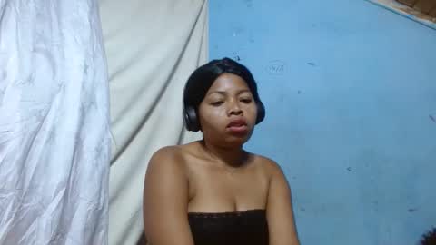 Snapshot of melissa5500 chatting on November 11, 2025, 1:27 am melissa5500 online show from November 11, 2025, 1:27 am