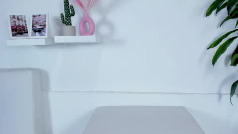 Snapshot of melissa_latingirl chatting on March 1, 2025, 3:21 am Melissa online show from March 1, 2025, 3:21 am