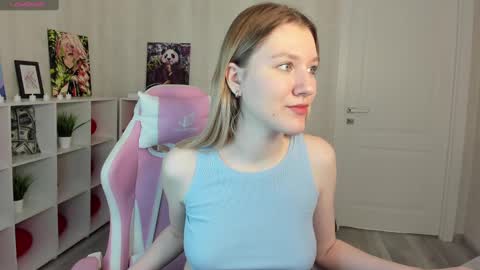 melissa_moooree online show from March 11, 2025, 8:20 am