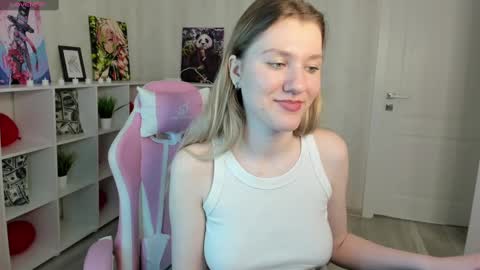 melissa_moooree online show from March 12, 2025, 11:42 am