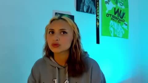 Snapshot of melissa_noir chatting on November 19, 2025, 5:35 pm melissa_noir online show from November 19, 2025, 5:35 pm