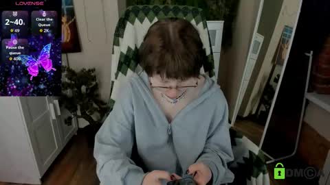 Snapshot of melissa_wells chatting on February 22, 2026, 9:57 pm Melissa online show from February 22, 2026, 9:57 pm