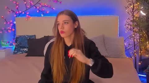 MelissaCrayzy online show from December 2, 2025, 6:30 am