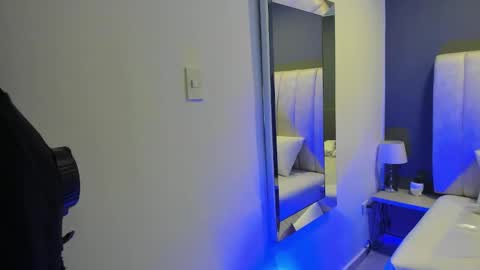 Snapshot of melissakarterrs chatting on December 18, 2024, 12:07 pm M E L I S S A online show from December 18, 2024, 12:07 pm