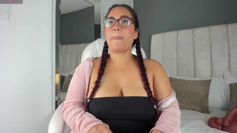 Snapshot of melissakarterrs chatting on February 20, 2025, 12:04 pm M E L I S S A online show from February 20, 2025, 12:04 pm