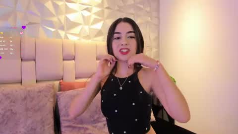 Snapshot of mell_muller chatting on July 17, 2026, 11:50 am Mell online show from July 17, 2026, 11:50 am