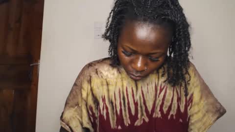 Snapshot of mellanin_pretty_ chatting on March 11, 2026, 6:19 am . online show from March 11, 2026, 6:19 am