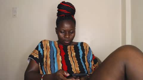 Snapshot of mellanin_pretty_ chatting on July 7, 2026, 1:30 am . online show from July 7, 2026, 1:30 am