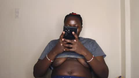 Snapshot of mellanin_pretty_ chatting on July 13, 2026, 6:44 pm . online show from July 13, 2026, 6:44 pm