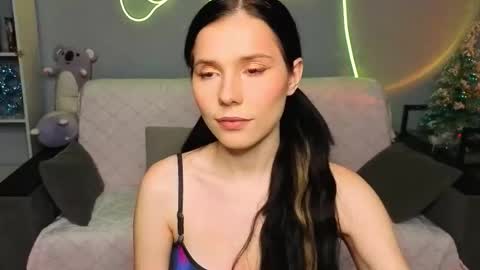 mellhyees online show from January 18, 2026, 5:06 pm