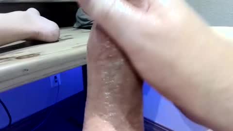 Snapshot of mellomike chatting on December 9, 2024, 6:01 am mellomike online show from December 9, 2024, 6:01 am