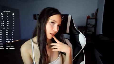 Snapshot of mellowpearl chatting on October 29, 2025, 7:15 pm EVA online show from October 29, 2025, 7:15 pm