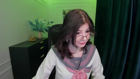 mellsawertyq online show from September 23, 2025, 11:24 am